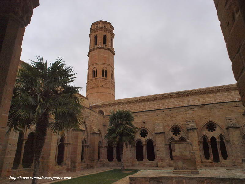 VISTA GENERAL DEL CLAUSTRO